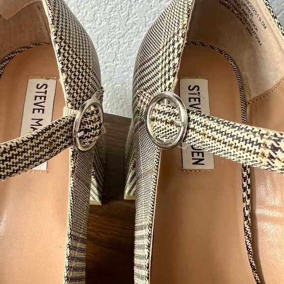 Steve Madden platform Maryjane with block heel. - Picture 6 of 8